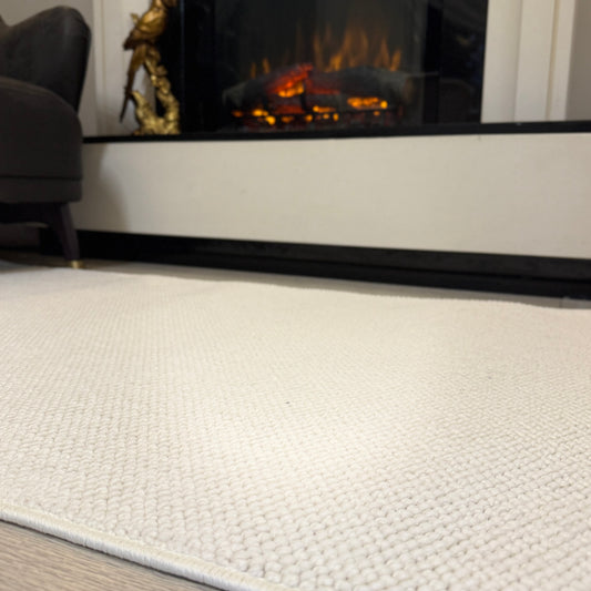 Yakından bakış Halı Vagonu Bukle Serisi Beyaz Makine Halısı - Beyaz Bukle Halı detaylar.
