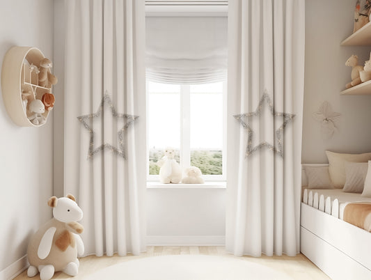 Halı Vagonu HV234 Gümüş Yıldızlı Desen Çocuk Odası Kadife Kumaş Fon Perde, çocuk odalarında şık bir dekorasyon için ideal bir seçenek.