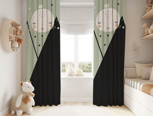 Halı Vagonu HV369 Sevimli Ay Desenli Çocuk Odası Kadife Kumaş Fon Perde, çocuk odası dekorasyonu için ideal bir seçenek. Çocuk odası fon perde olarak kullanıma uygun.
