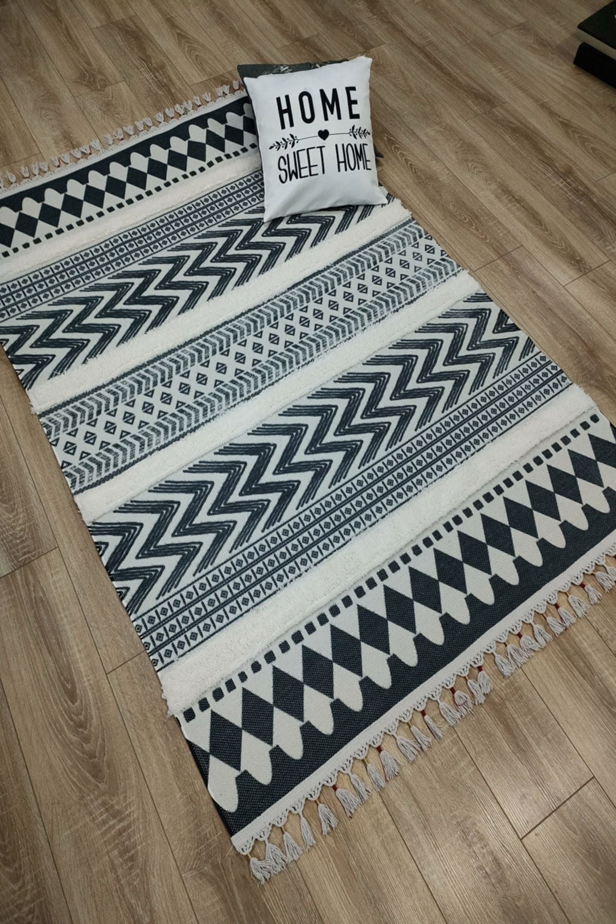 Tafting Kilim Serisi Üzeri Peluşlu Dokuma Taban Dekoratif Kilim