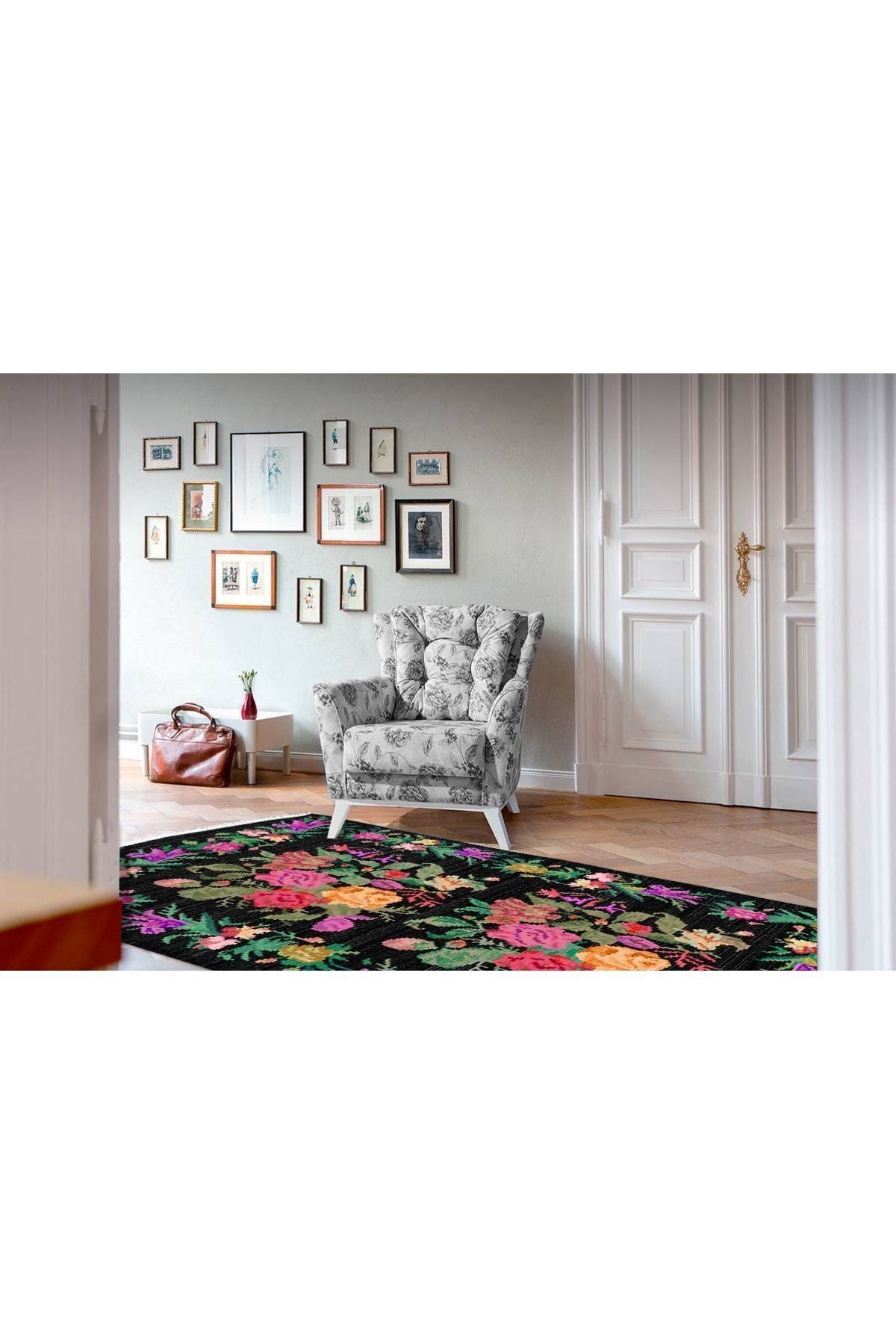 Cotton Serisi Siyah Taban Ütsünde Renkli Çiçek Motifli Otantik Dekoratif Dokuma Taban Kilim