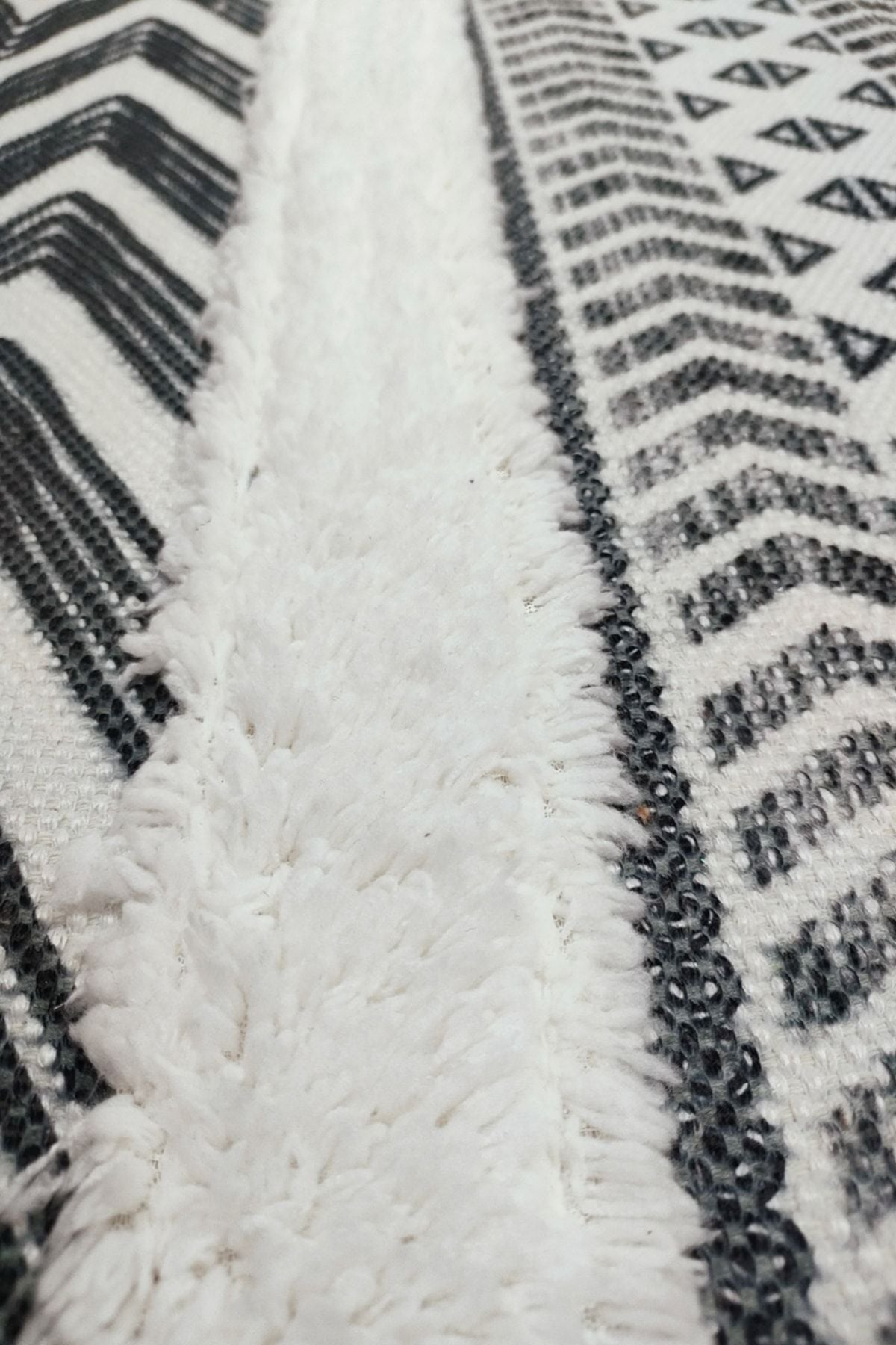 Tafting Kilim Serisi Üzeri Peluşlu Dokuma Taban Dekoratif Kilim