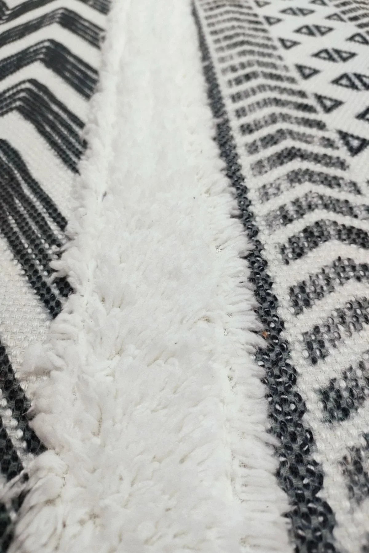 Tafting Kilim Serisi Üzeri Peluşlu Dokuma Taban Dekoratif Kilim - HALI VAGONU