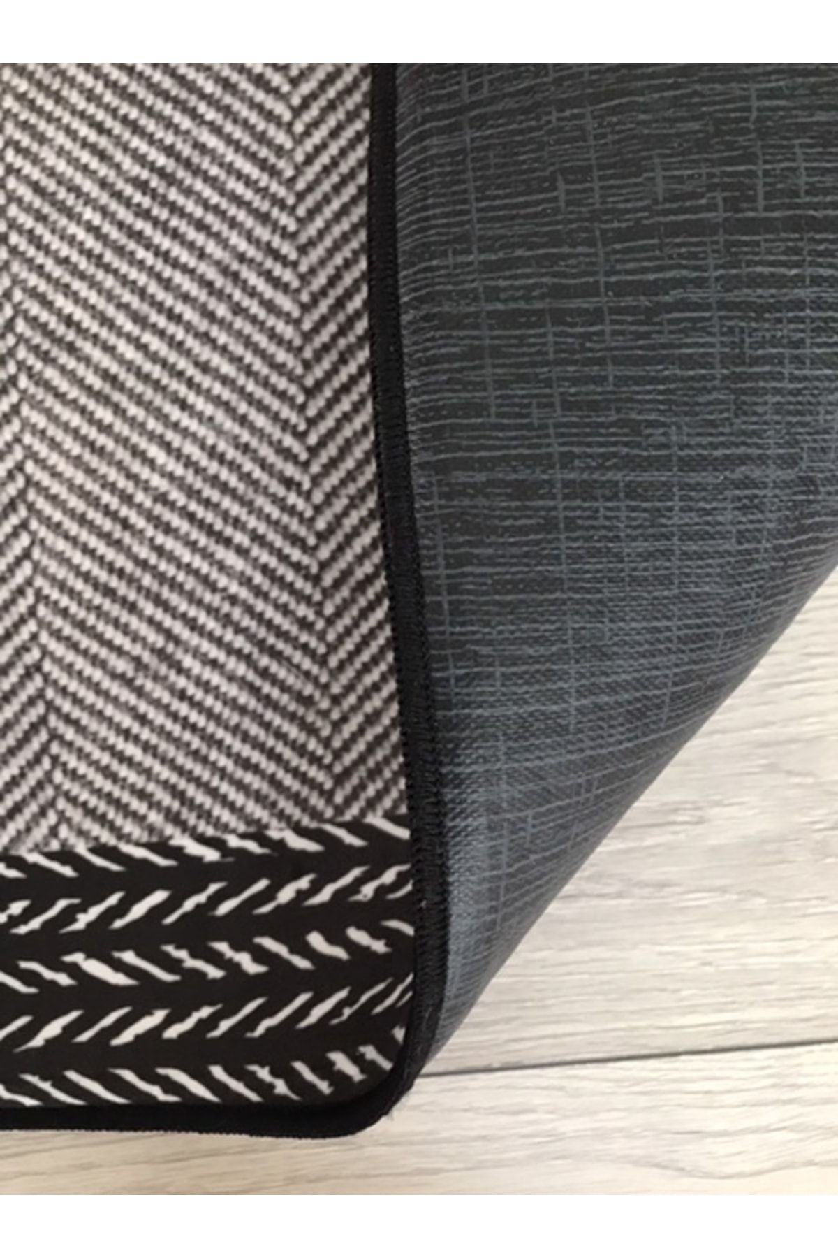 Halı Vagonu Balık Sırtı Desenli Dijital Baskı Halı HV-BS-01