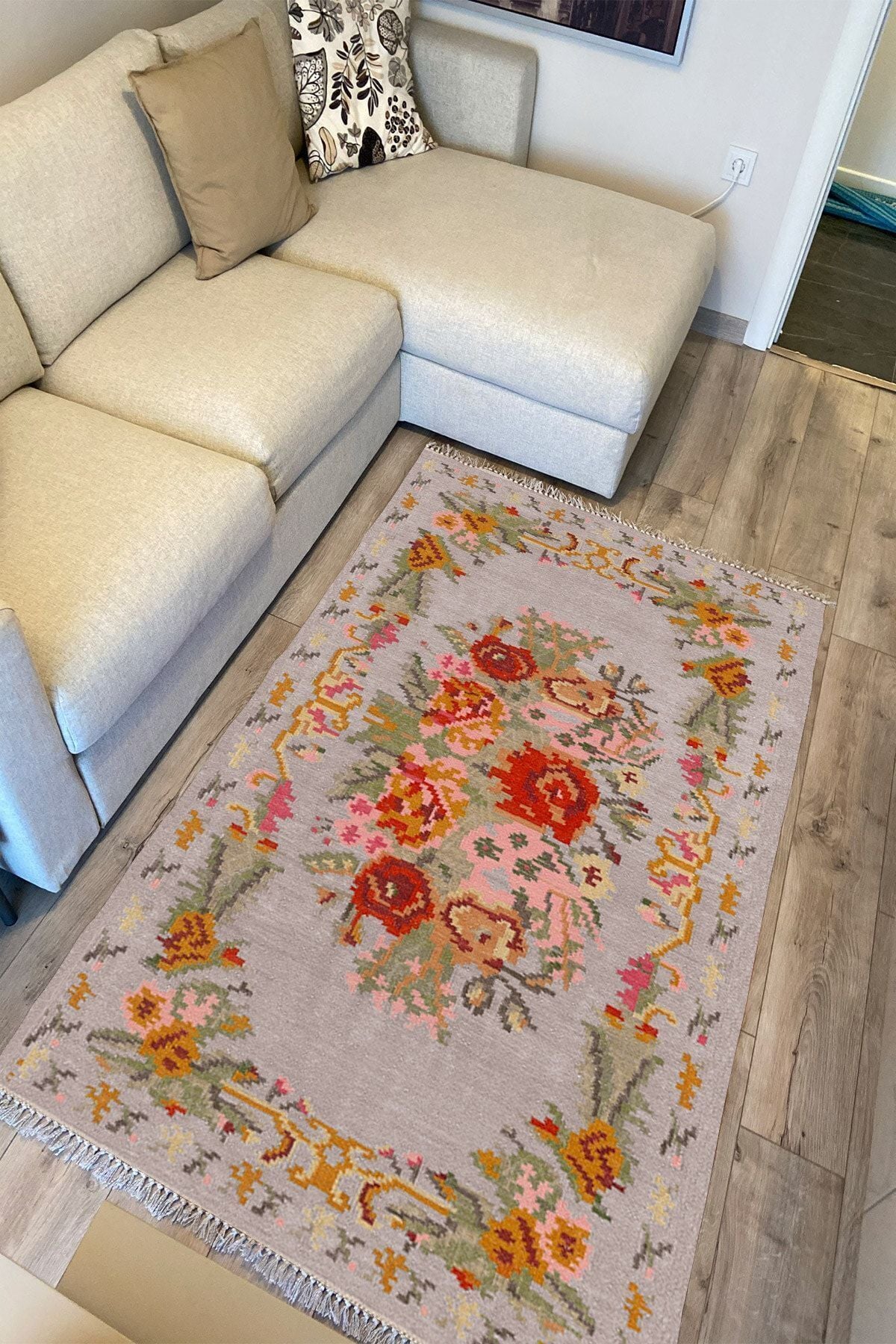 Cotton Serisi Kırmızı Çiçekli Bordürlü Gri Taban Otantik Dekoratif Dokuma Taban Kilim