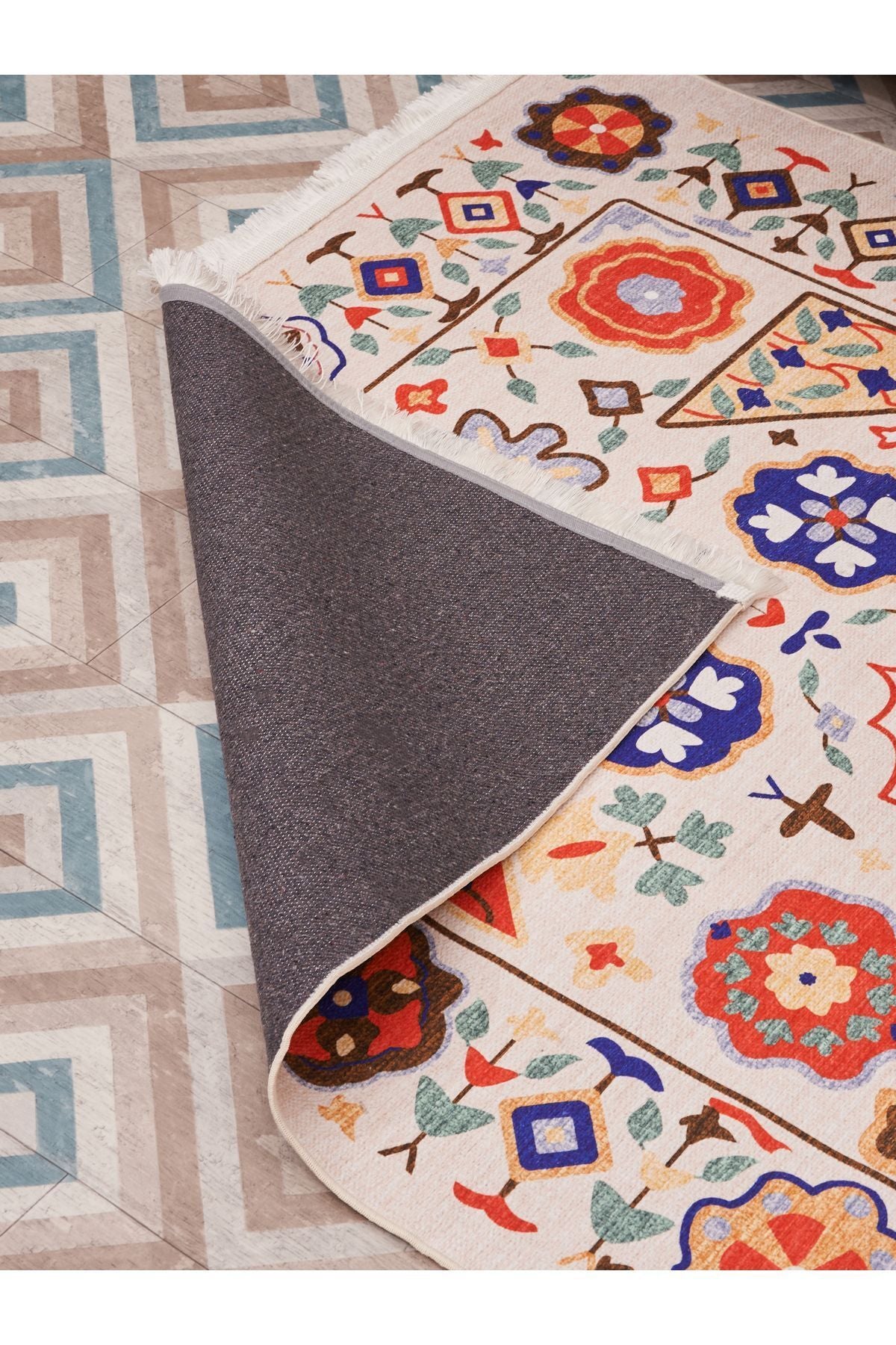 HV 2035 Renkli Klasik Desenli Yıkanabilir Dokuma Taban Salon Halısı Koridor Ve Mutfak Halısı