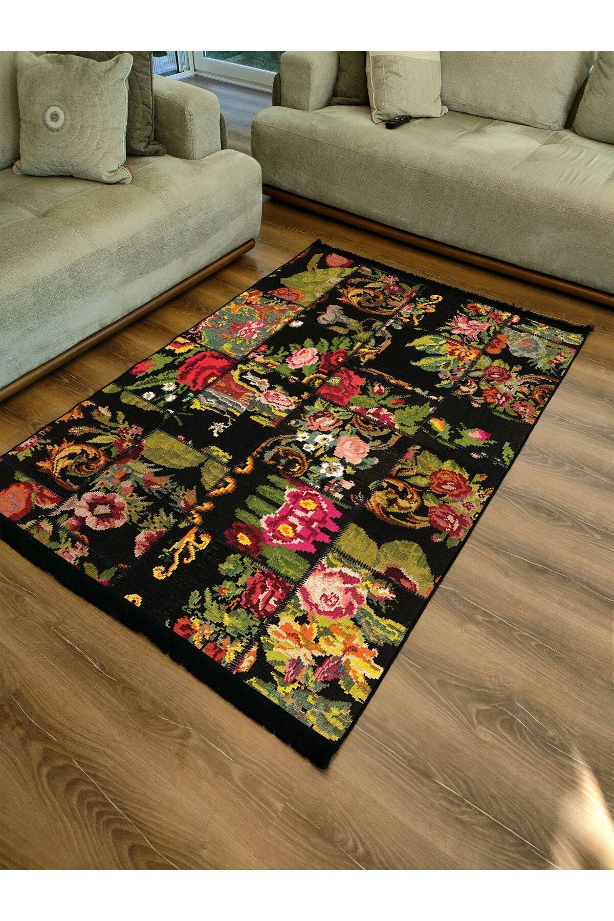 Halı Vagonu 2094 Patchwork Eskitme Vintage Görünüm Çiçekli Siyah Dokuma Taban Halı