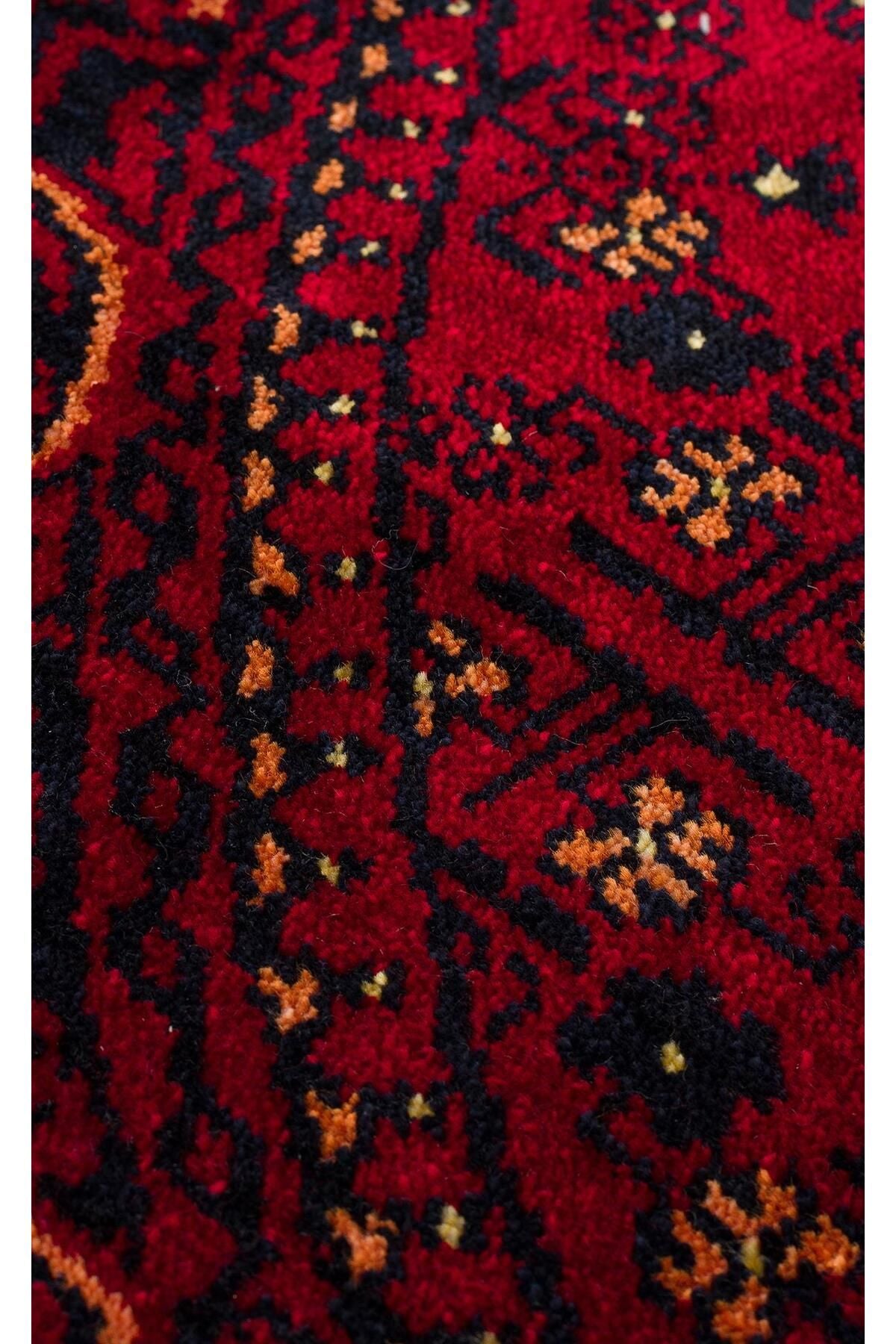 NOSTALJI 960 RED Q Afgan / Yağcıbedir Desenli El Emeği ile Özel Tezgahlarda Üretilen Uşak Halısı