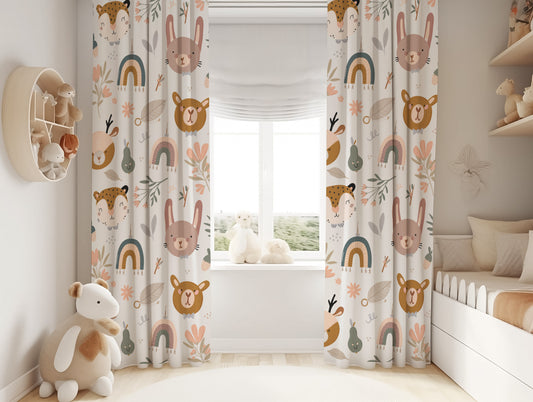 Halı Vagonu HV217 Sevimli Hayvanlar Kadife Kumaş Fon Perde, Çocuk Odası Fon Perde olarak tasarlandı, şık ve yumuşak dokusuyla çocuk odalarına neşe katıyor.