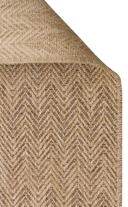 Sisal Halı görünümüne sahip Halı Vagonu Zahara ZHR 02, doğal mocha renk seçeneği ile iç ve dış mekanlarda kullanıma uygun.