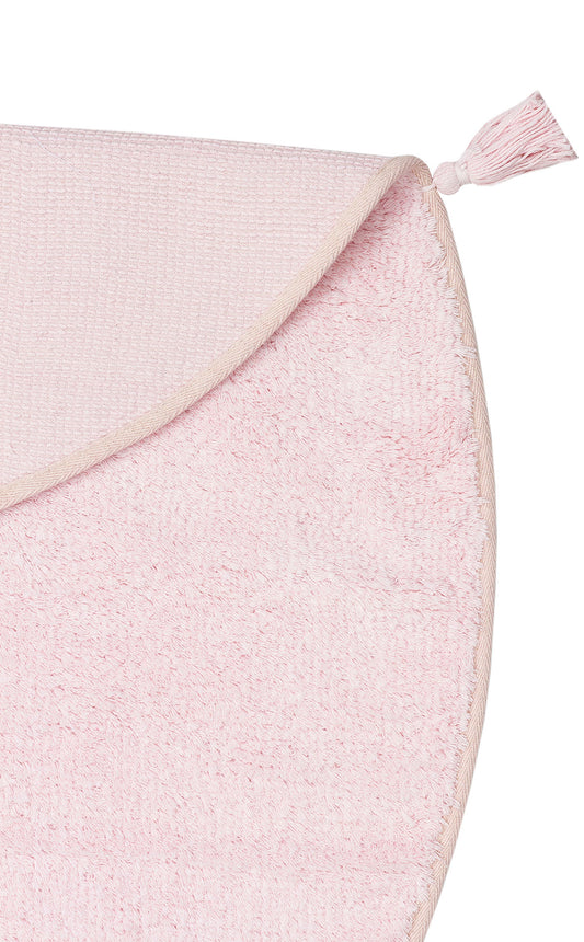 Yıkanabilir kaymaz tabanlı naturel pamuk bebek halısı COTTON BOON CBN PLAIN POWDER, ev dekorasyonunda zarif bir seçenek.