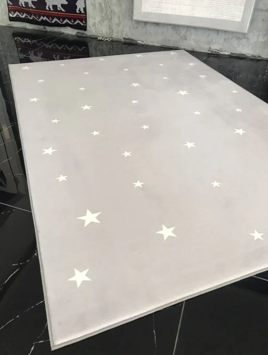 HV383 Yıldızlı Gri Çocuk Odası Halısı - Yumuşak, Kolay Temizlenebilir, 3 Kalite Seçeneği - HALI VAGONU