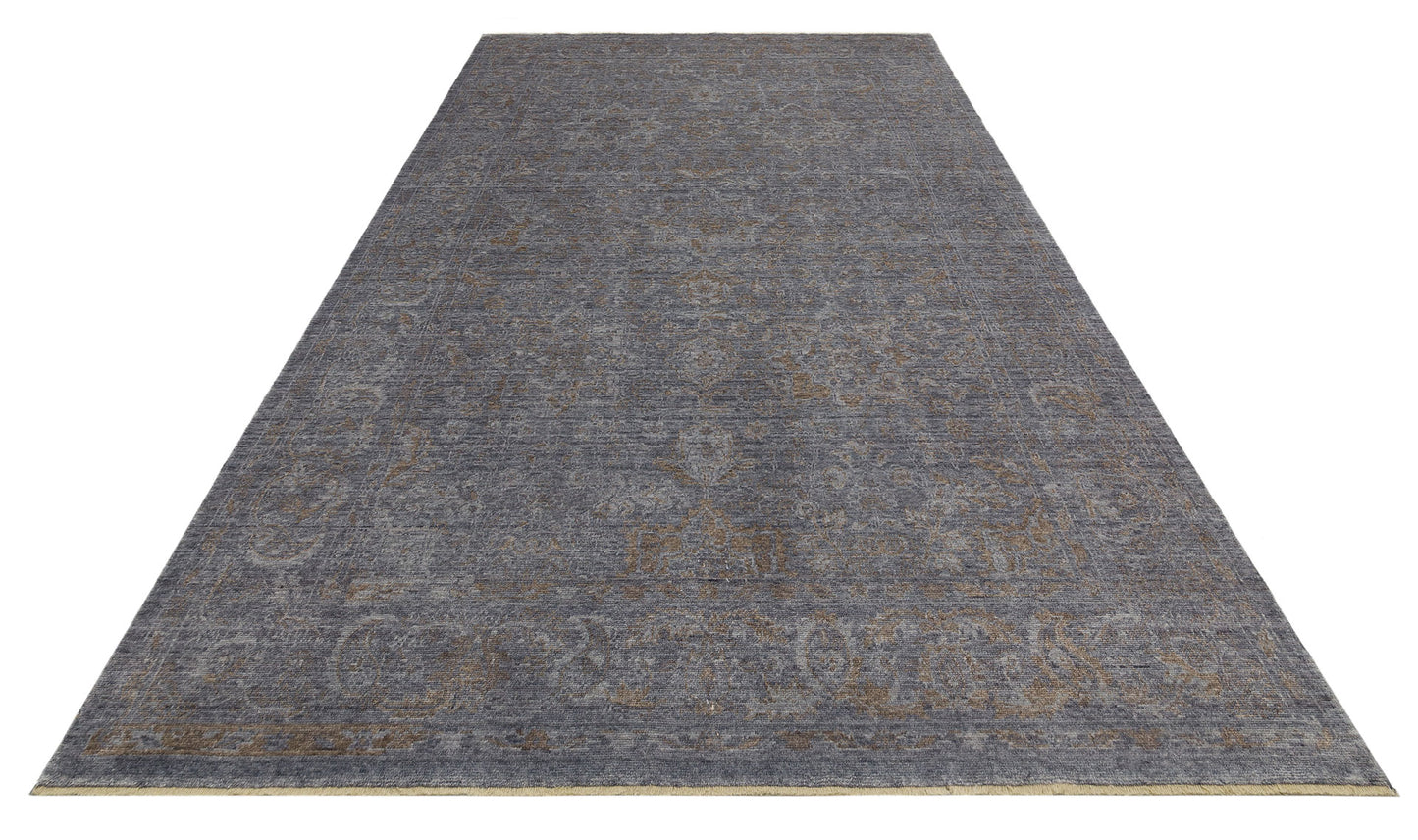 Düz renklerle zenginleştirilmiş TAFTAN TF 02 DARK GREY BRONZE modeli, Taftan Özel Tezgah Halısı ürün tanıtımı.