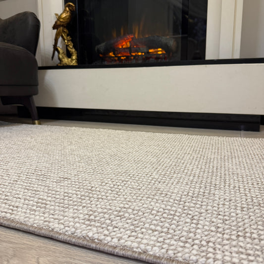 Sağlam ve yumuşak dokulu Halı Vagonu Bukle Serisi Bej Makine Halısı - Beyaz Bukle Halı detayları