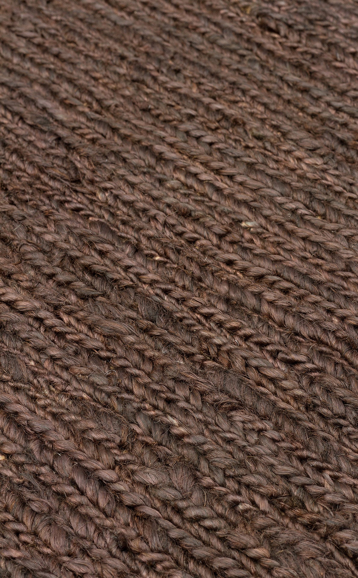 Soumak SMK Plain Brown Örgülü Naturel Kendir Halı, doğal renk tonlarıyla dikkat çekiyor.