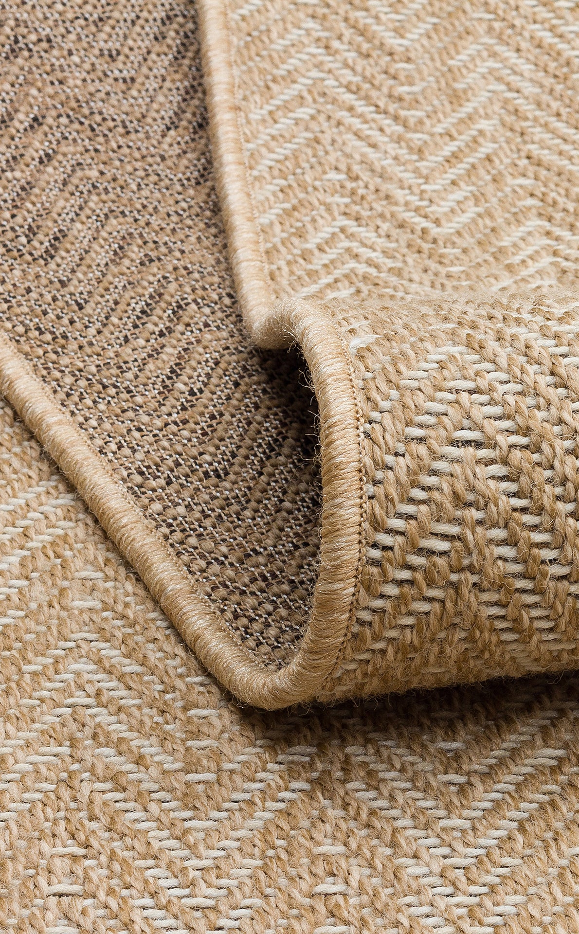 Flatweave dokuma teknolojisiyle üretilmiş, Halı Vagonu Zahara ZHR 02, doğal beyaz renk seçenekleriyle sisal halı.