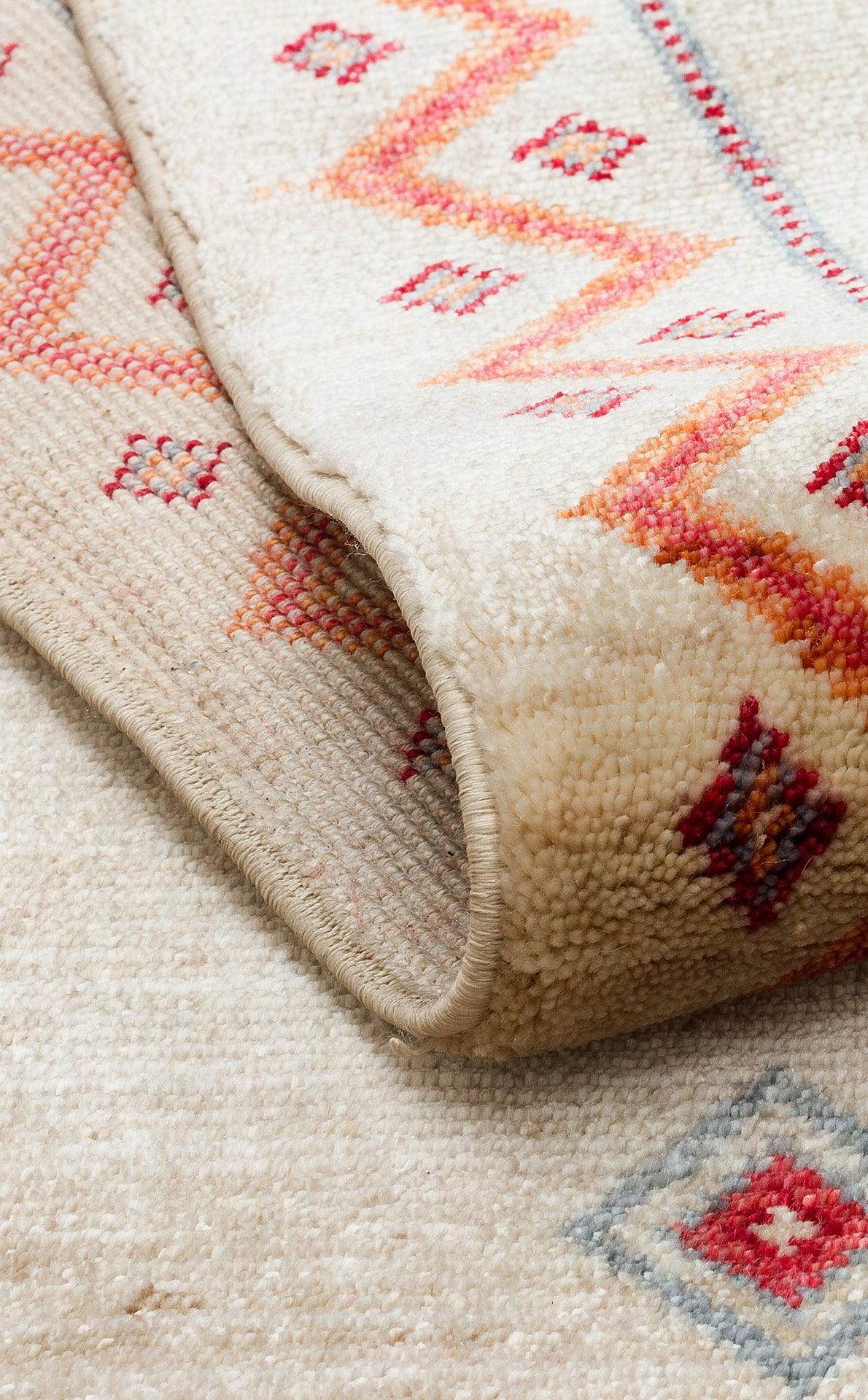 ZARA ZR 20 LİGHT MULTY Otantik Desenli El Emeği İle Özel Tezgahlarda Üretilen Modern Uşak Halısı - HALI VAGONU