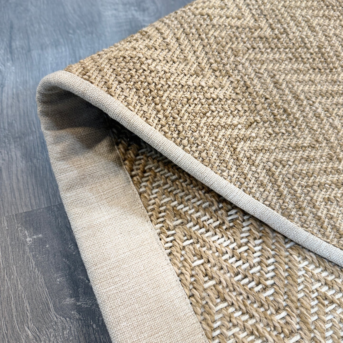 Krem Kumaş Bordürlü Beyaz Detaylı Bej Balık Sırtı Sisal Halı - El Yapımı, Dayanıklı, Modern Tasarım - ZHR 02 Natural White - Krem Bordür