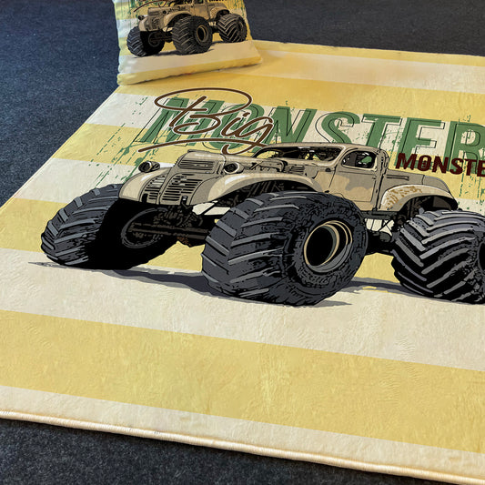 Big Monster temalı halı, oyuncak yastık ile birlikte stilize edilmiş, modern ve renkli bir görünüm sergiliyor.