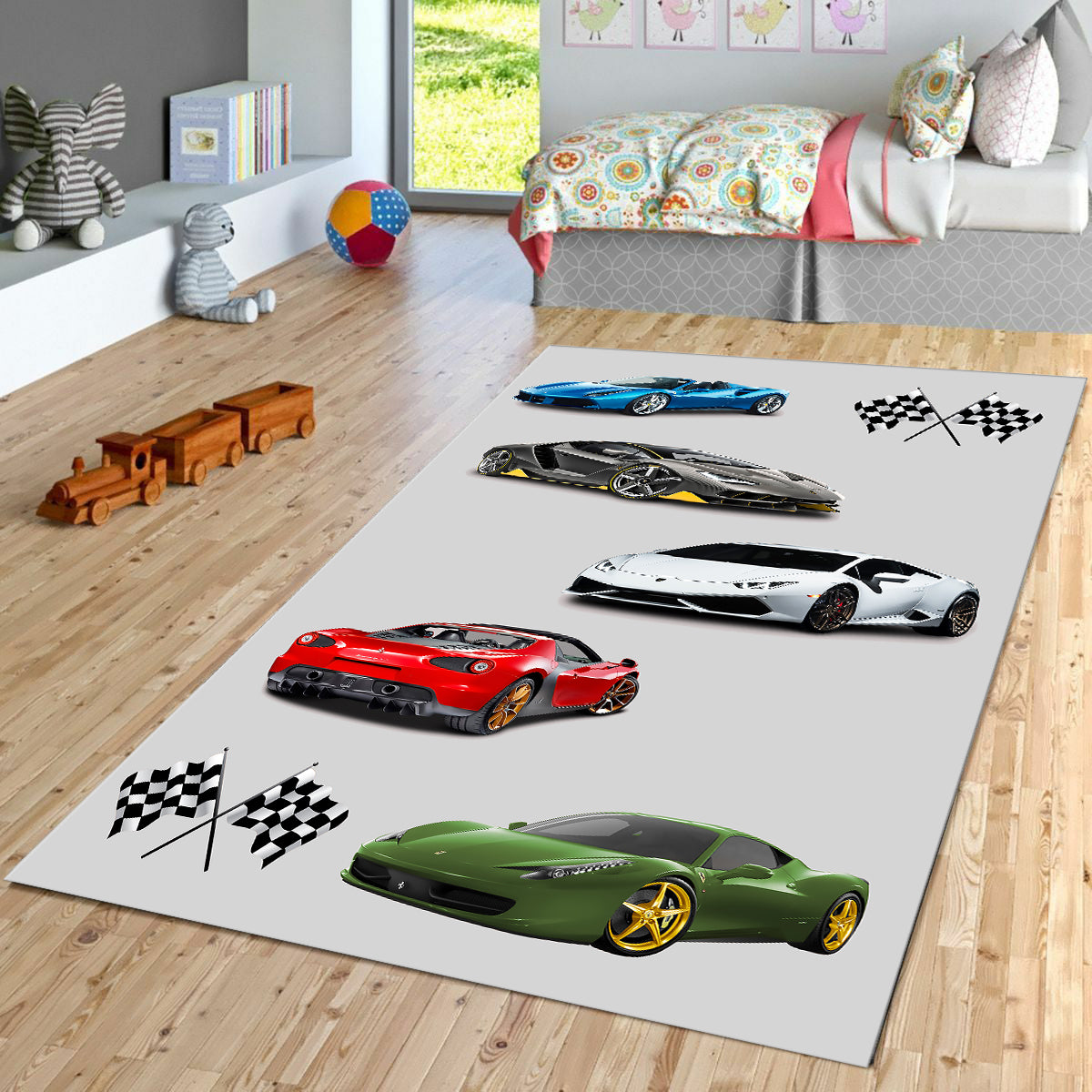 Çocuk odasında kullanılan yarış arabaları desenli halı. Halının üzerinde çeşitli otomobiller ve iki adet checkered bayrak yer almakta.