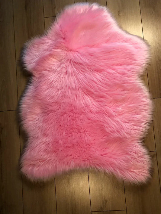 Halı Vagonu Pembe Renkli Uzun Tüylü Exclusive Post - HALI VAGONU
