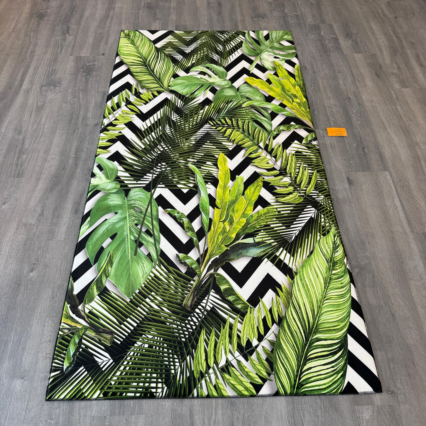 100x200cm 11mm Deri Taban Tropikal Desenli Halı