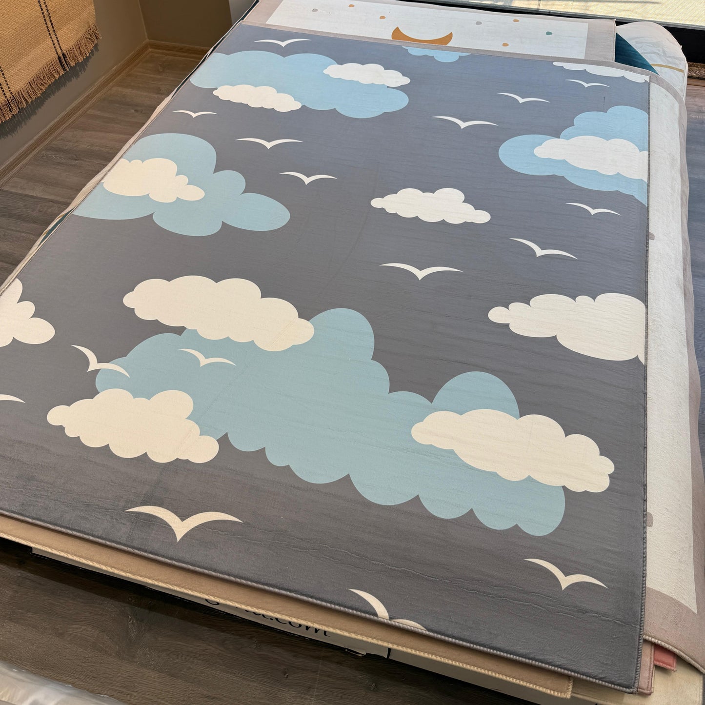 150x200 - 11mm - Deri Taban Bulutlu Çocuk Halısı