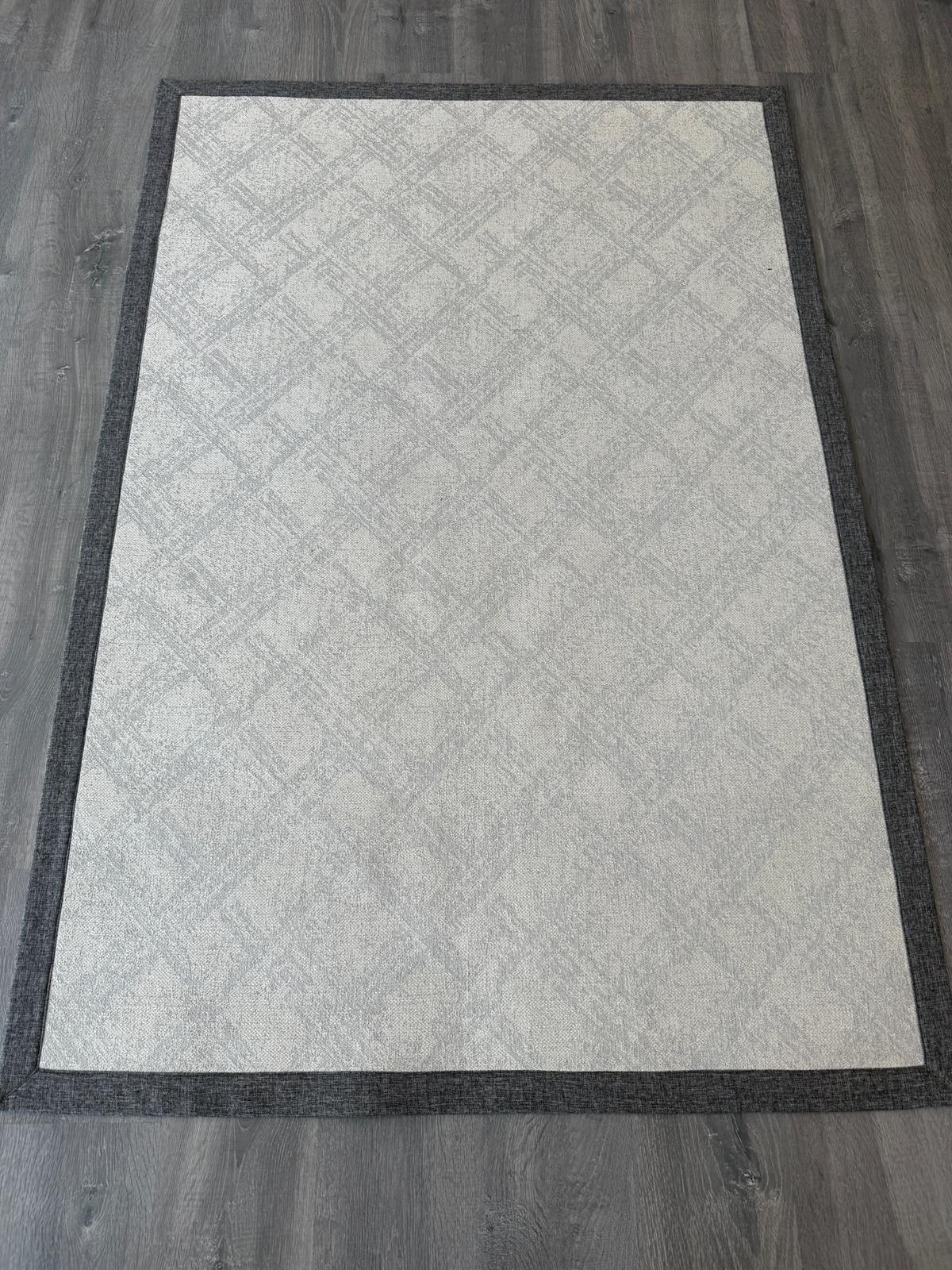 120x180 Kumaş Bordürlü Leke Tutmaz Kaymaz Taban Özel Tasarım Halı