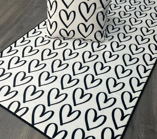 HV400 Siyah Beyaz Kalpli Çocuk Halısı - Yumuşak, Kolay Temizlenebilir, 3 Kalite Seçeneği - HALI VAGONU