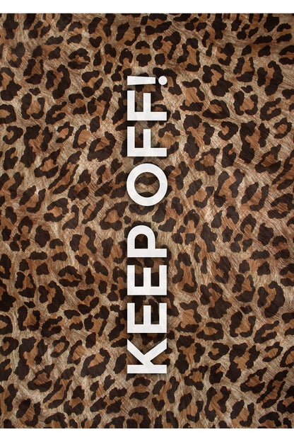 Halı Vagonu 146 Leopar Keep Off Yazılı Modern Dokuma Taban Halı