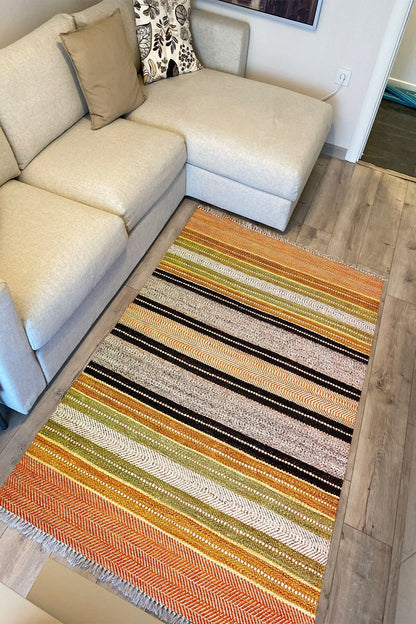 Cotton Serisi Hasır Görünümlü Yeşil Ve Hardal Tonlarında Etnik Desenli Dekoratif Dokuma Taban Kilim