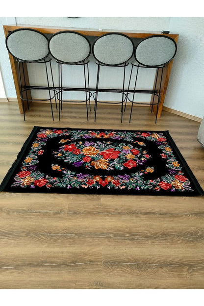 Halı Vagonu Serisi Siyah Ve Multy Tonlarda Çiçekli Desen Kaymaz Taban Şönil Halı