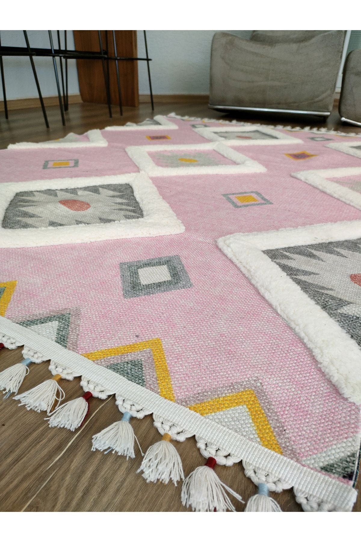 Tafting Kilim Serisi Üzeri Peluşlu Dokuma Taban Dekoratif Kilim