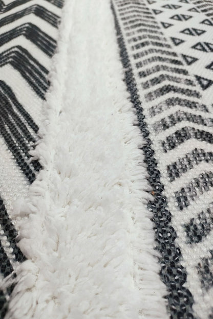 Tafting Kilim Serisi Üzeri Peluşlu Dokuma Taban Dekoratif Kilim