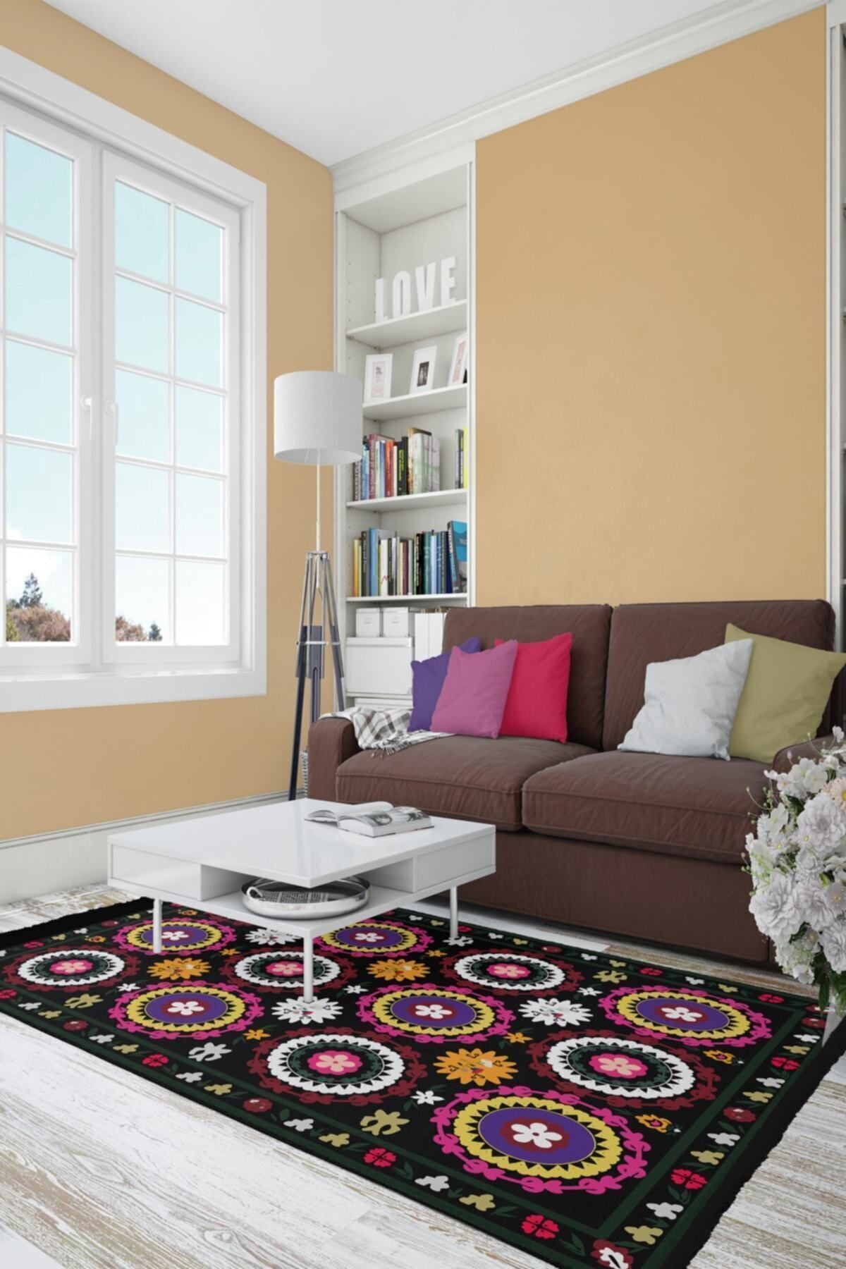 Halı Vagonu Serisi Beyaz Rengin Üzerinde Multy Tonlarında Çiçekli Desen Kaymaz Taban Şönil Halı