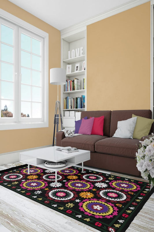 Halı Vagonu Serisi Beyaz Rengin Üzerinde Multy Tonlarında Çiçekli Desen Kaymaz Taban Şönil Halı