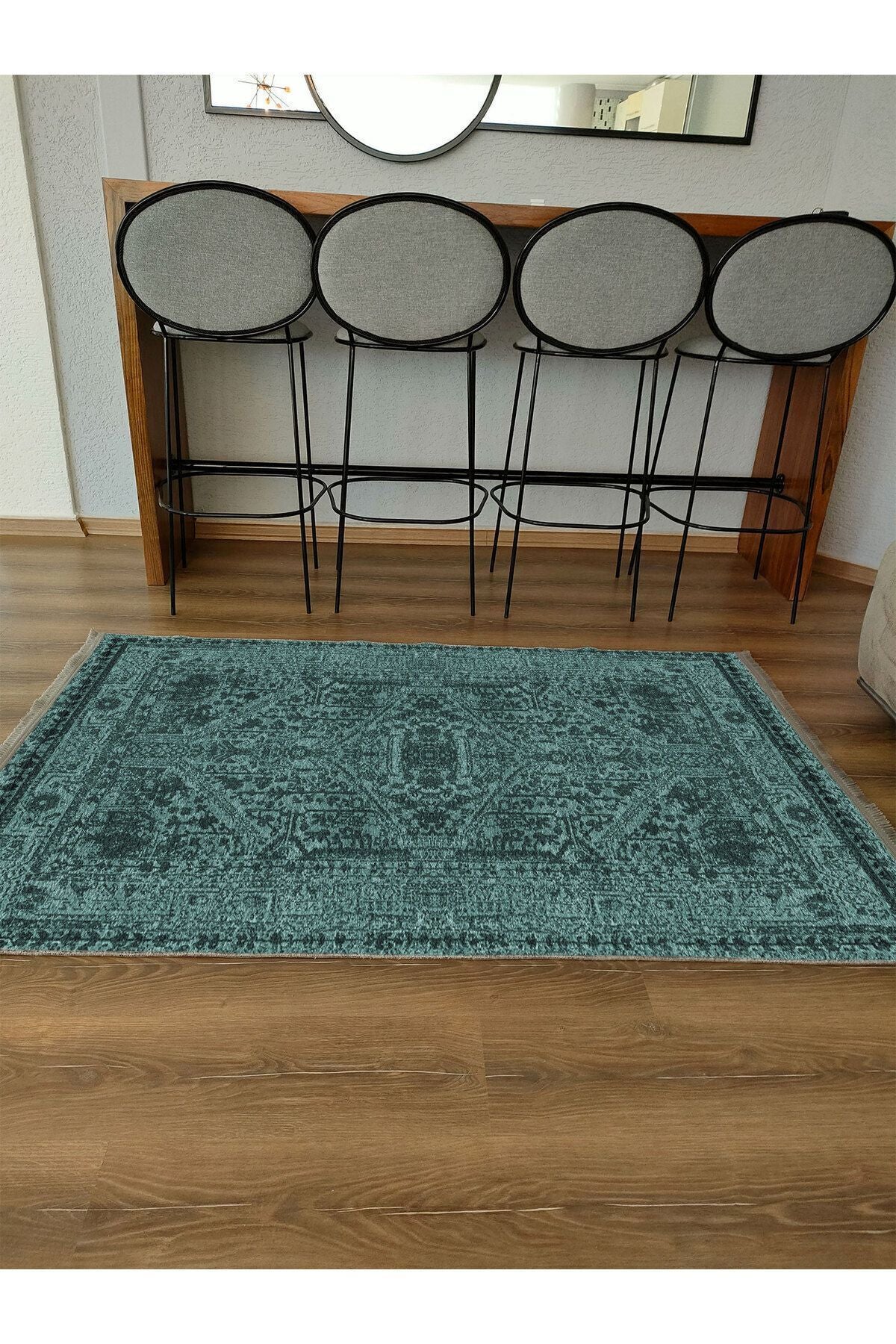 Halı Vagonu Serisi Su Yeşili Etnik Otantik Eskitme Desen Kaymaz Taban Şönil Halı