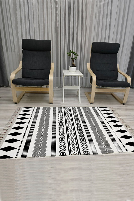 Cotton Serisi Beyaz Siyah Iskandinav Eskitme Desenli Dekoratif Dokuma Taban Kilim