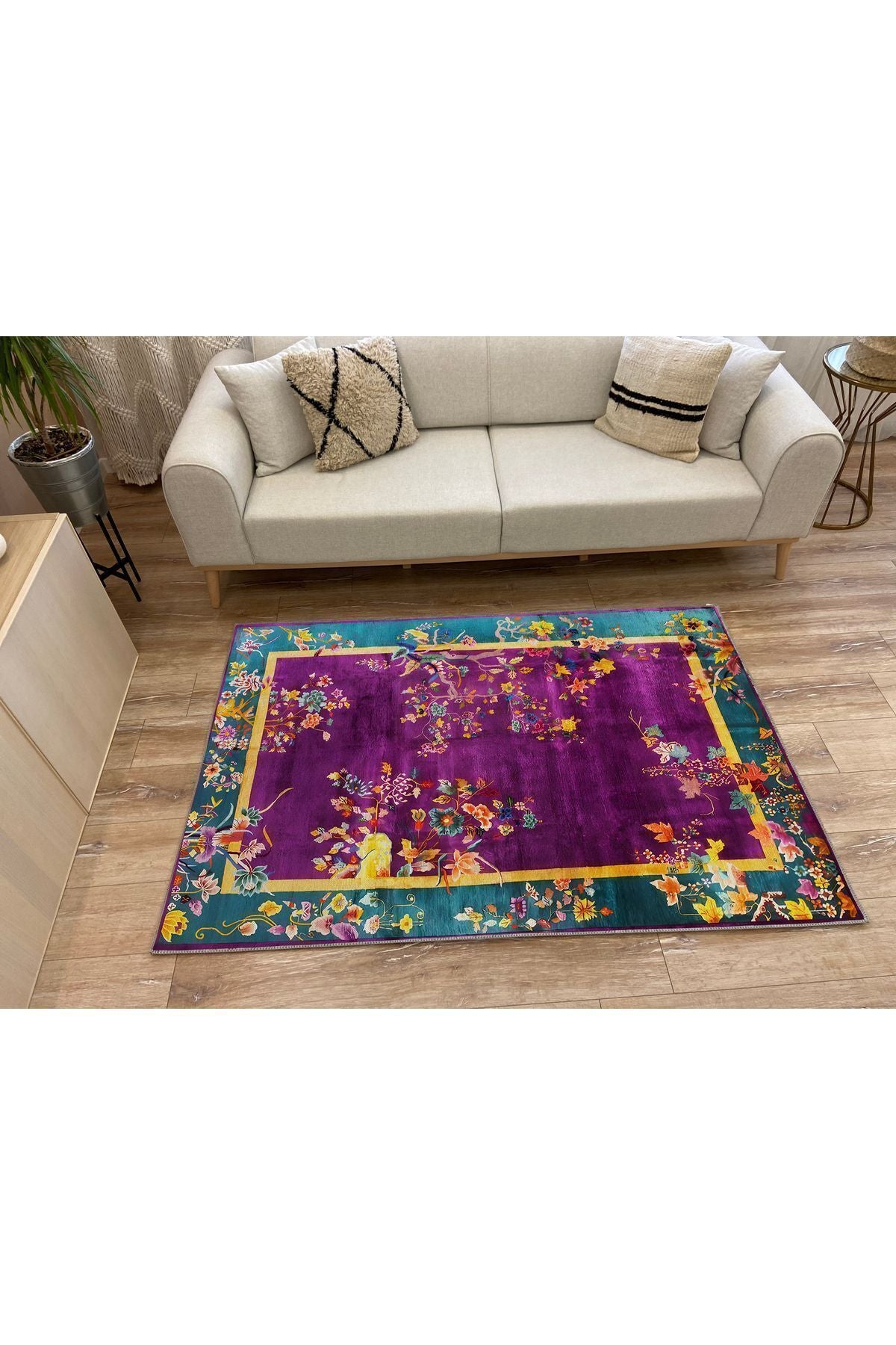 Halı Vagonu 78 Mor Tonlarında Bordürlü Çiçek Temalı Dekoratif Salon Halısı Saçaklı Yıkanabilen Halı