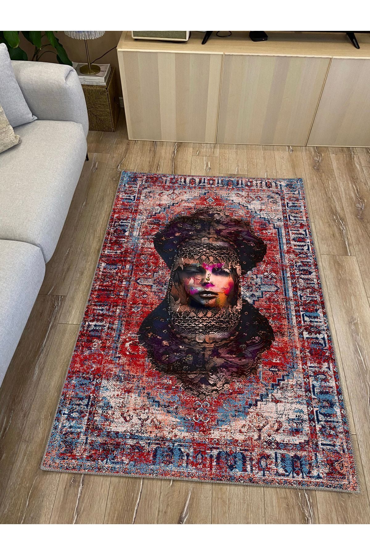 HV 126 Etnik Anadolu Halı Üzerine Kadın Suratı Dekoratif Salon Halısı Saçaklı Yıkanabilen Halı