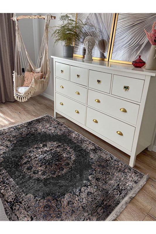 HV 2187 Siyah Ve Kahve Temalı Geleneksel Motifli Etnik Desenli Vintage Yıkanabilen Dekoratif Halı