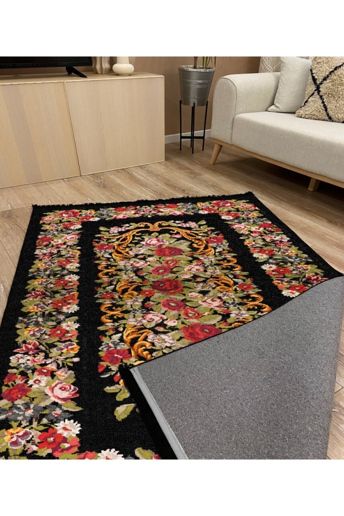 Halı Vagonu 2001 Siyah Tonunda Çiçekli Bordürlü Eskitme Desen Kaymaz Taban Dekoratifl Halı