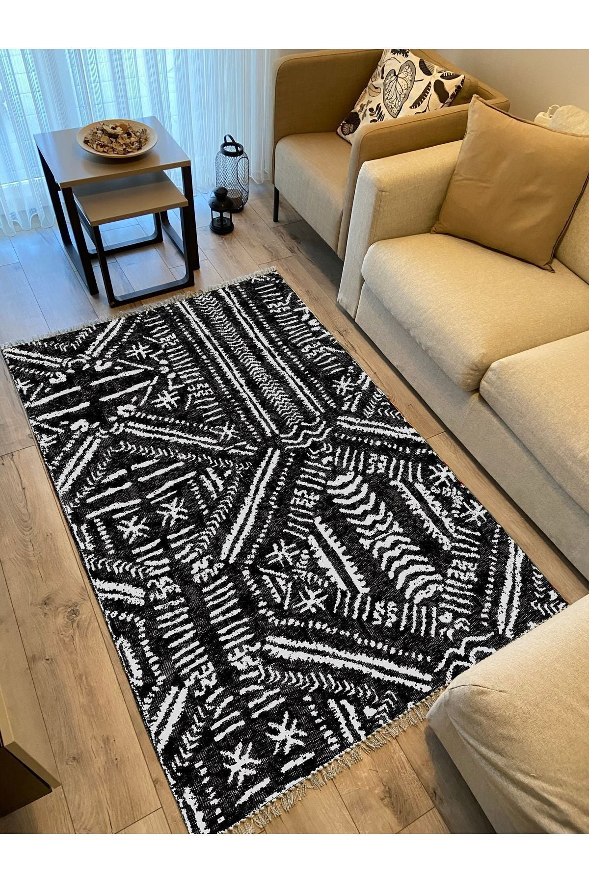Cotton Kilim46 Siyah Zeminli Geneleksel Motifler Modern Dekoratif Yıkanabilen Dokuma Kilim