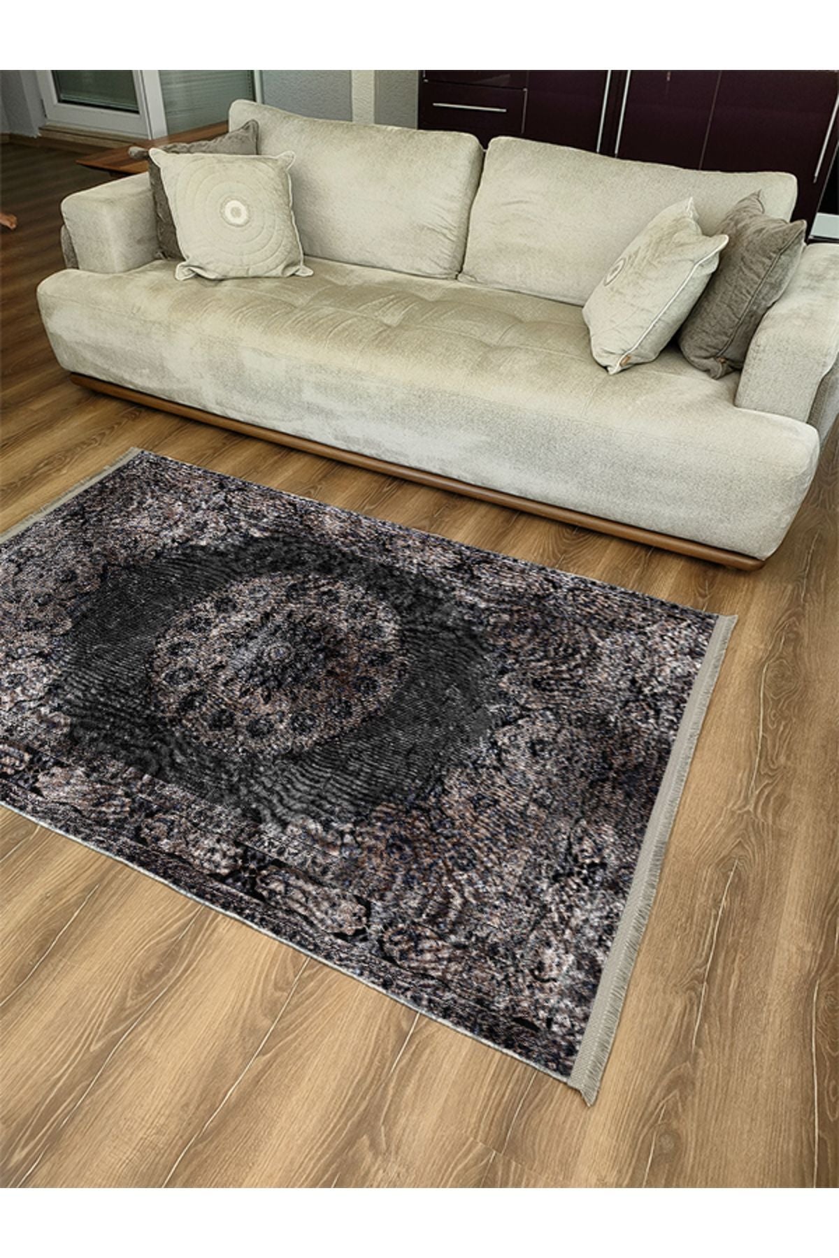 HV  2187 Siyah Ve Kahve Temalı Geleneksel Motifli Etnik Desenli Vintage Yıkanabilen Dekoratif Halı