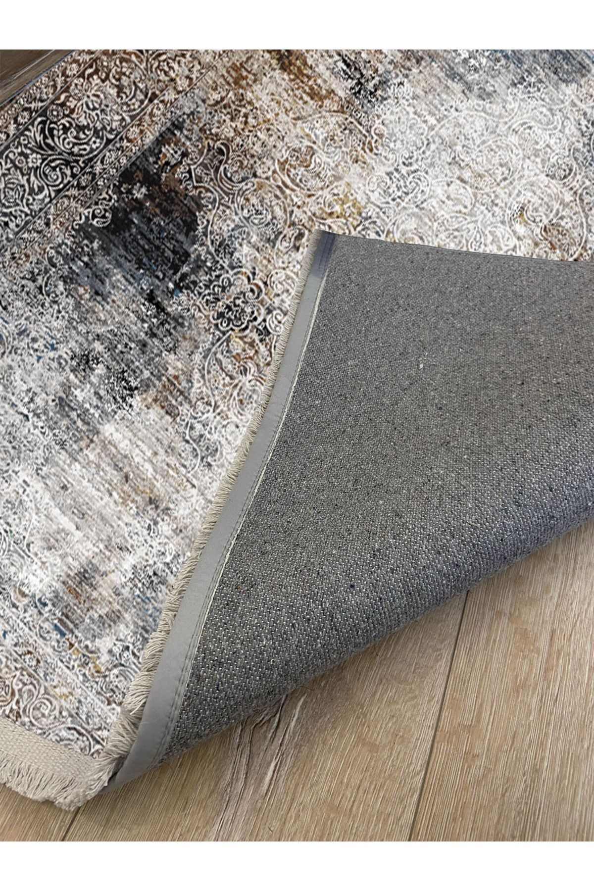 Mars 2163 Gri Tonlarında Klasik Eskitme Desen Saçaklı Dekoratif Halı