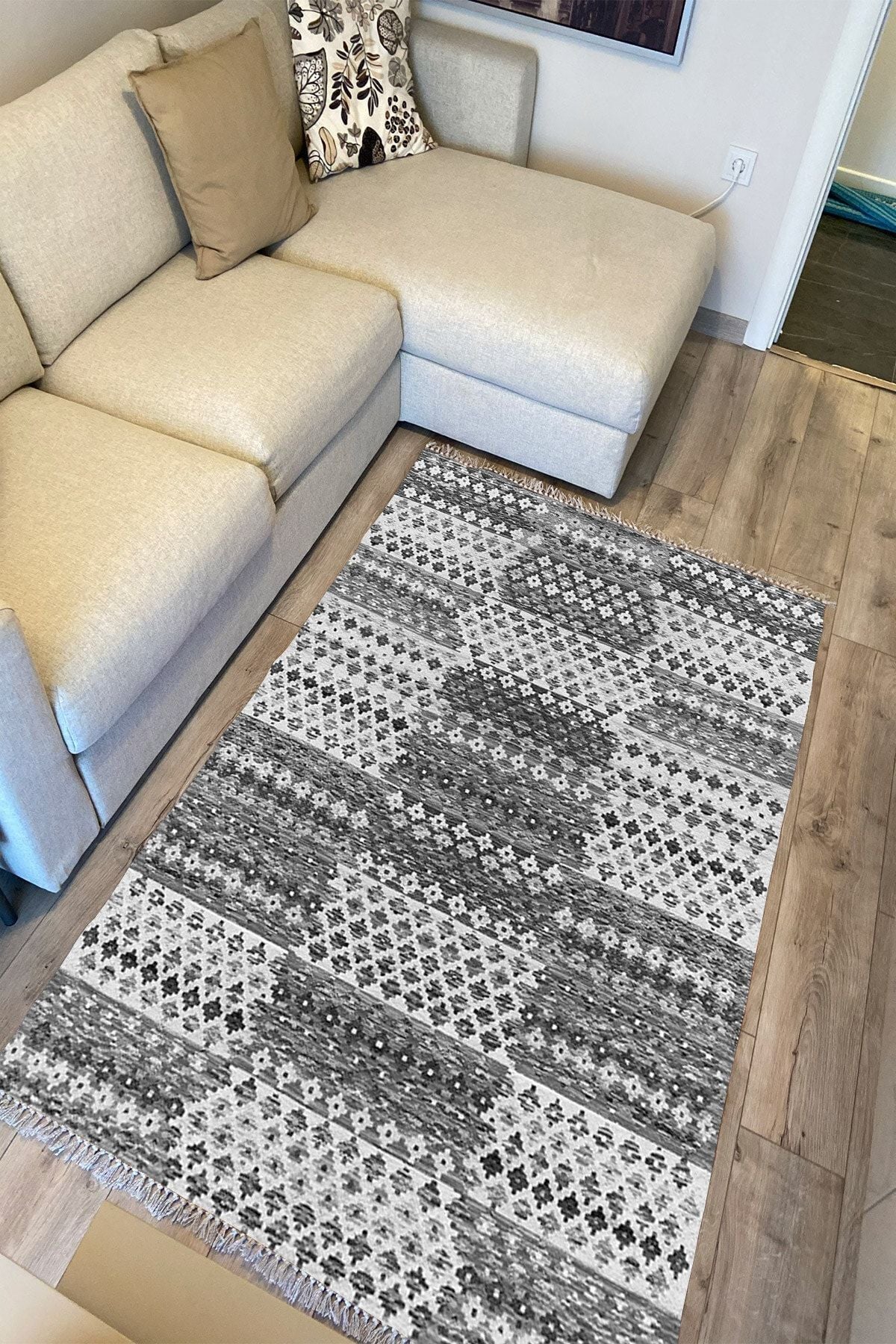 Cotton Serisi Gri Tonlarında Geometrik Eskitme Desen Dekoratif Dokuma Taban Kilim