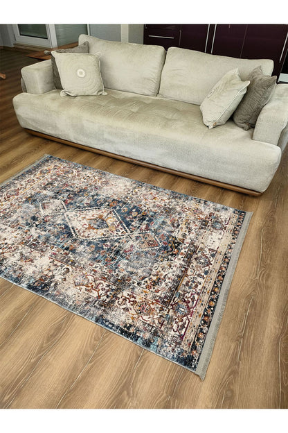 Mars 2162 Krem Ve Mavi Tonlarında Klasik Eskitme Desen Saçakli Dekoratif Halı