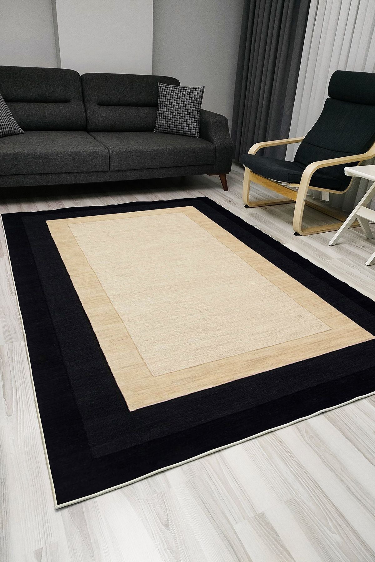 Halı Vagonu 1012 Siyah Çerçeve Bordürlü Etnik Dekoratif Kaymaz Taban Halı