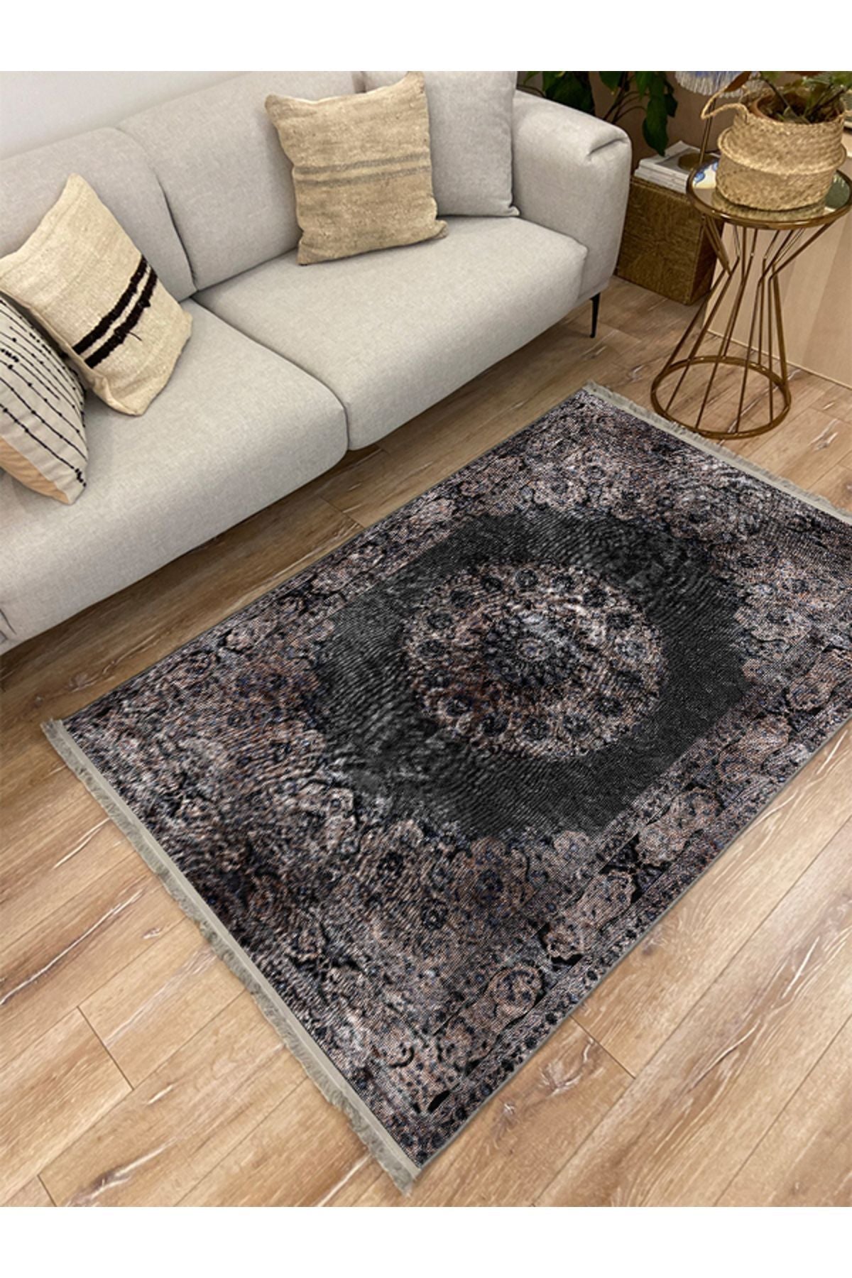 HV  2187 Siyah Ve Kahve Temalı Geleneksel Motifli Etnik Desenli Vintage Yıkanabilen Dekoratif Halı