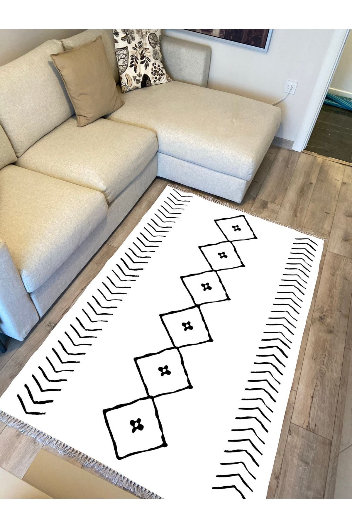 Cotton Serisi Beyaz Siyah Naturel Orta Çağ Desen Dekoratif Dokuma Taban Kilim